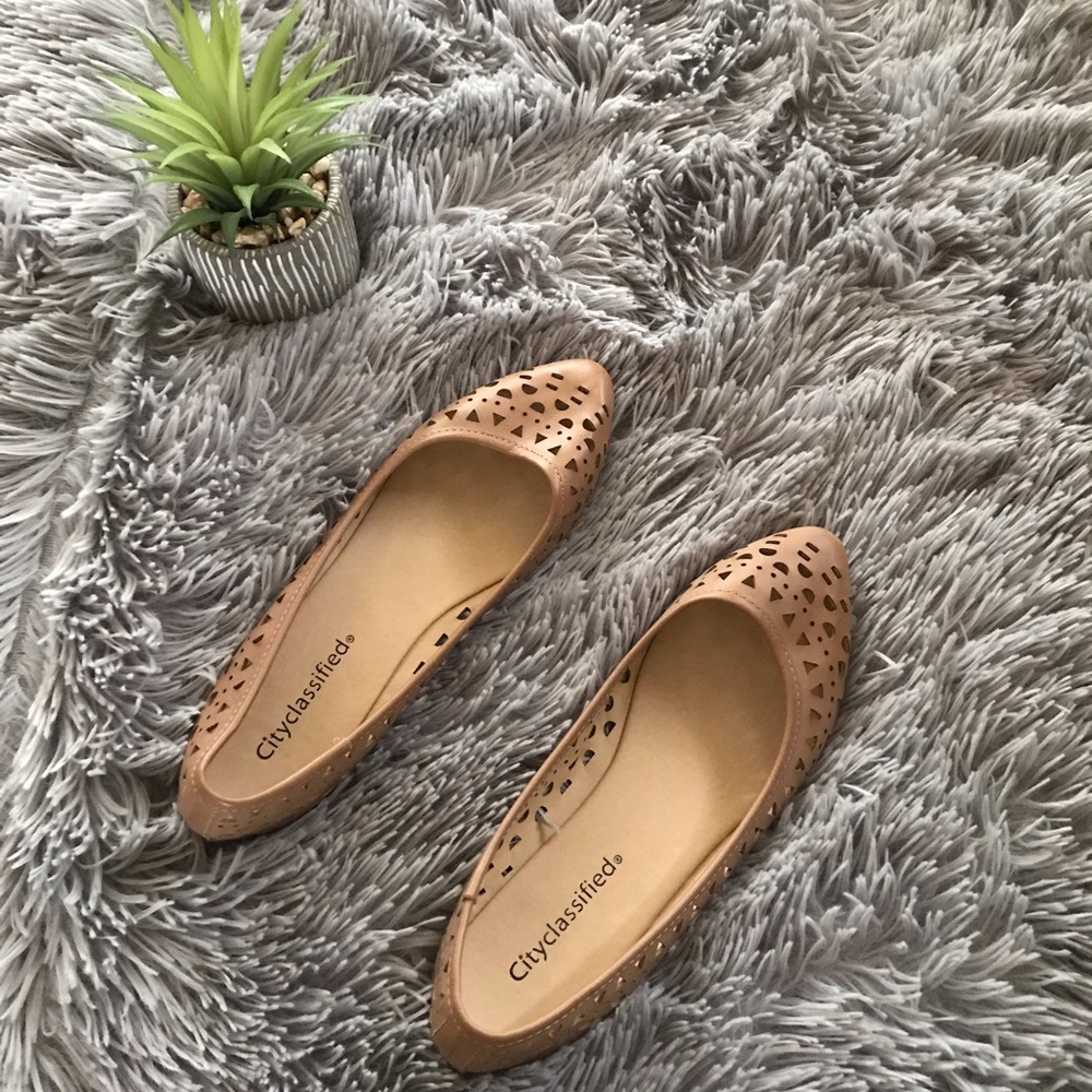 City classified beige flats